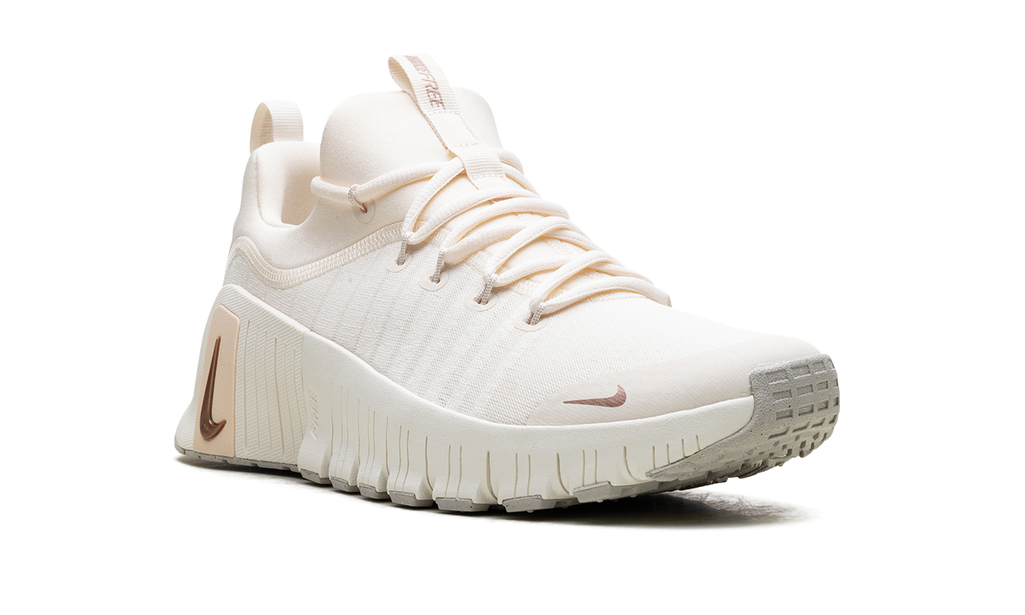 Free Metcon 6 WMNS "Pale Ivory / Guava Ice / Sail / Metallic Red Bronze" FJ7126 100