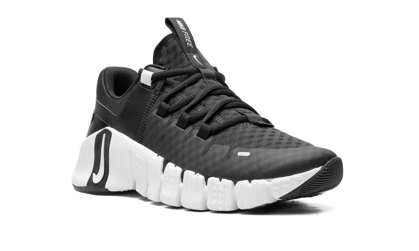 Free Metcon 5 TB "Black White" FN6616 002