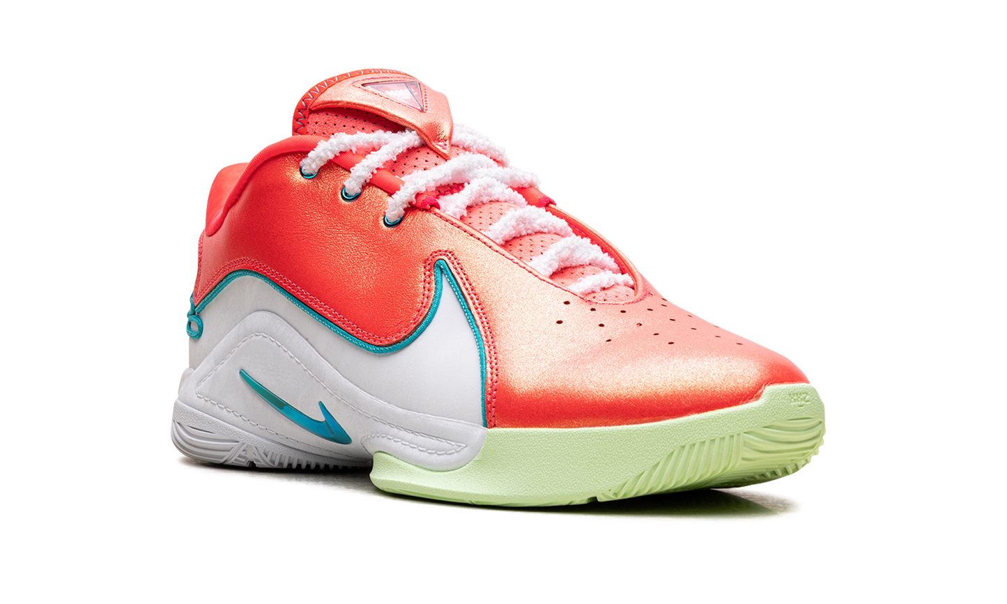 LeBron 22 "Christmas" HV5147 600