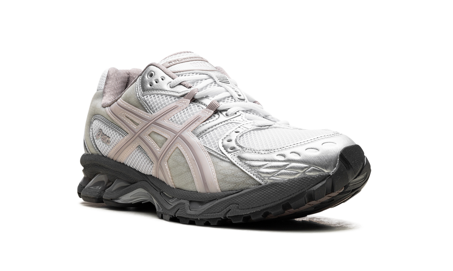 Gel-Nimbus 10.1 "Kith - White Morganite" 1203a723 100