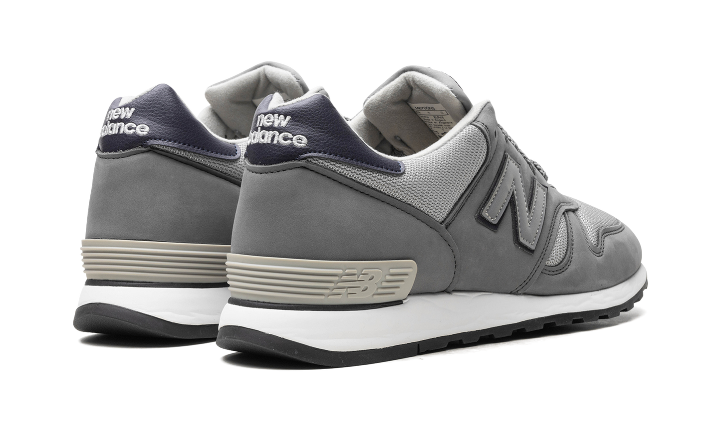 670 "Made in England - Grey"