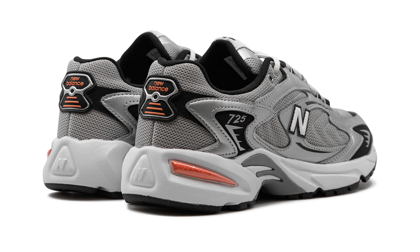 725V1 "METALLIC SILVER" ML725UB