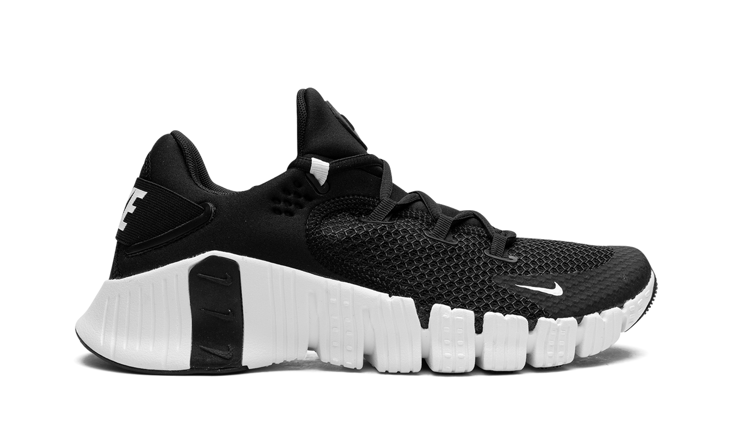 FREE METCON 4 WMNS "Black-White Metcon 4" CZ0596 010