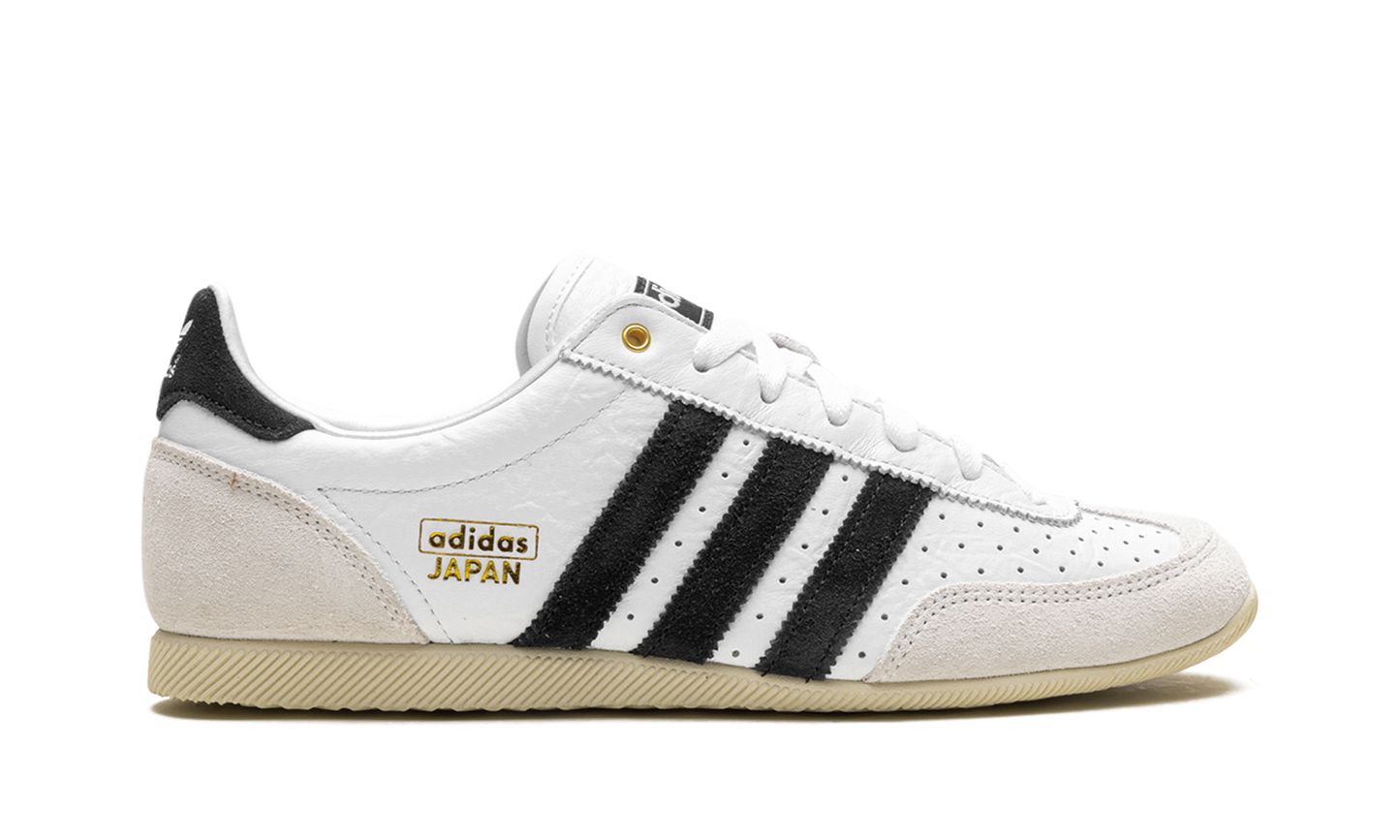 Japan WMNS "Cloud White Black" IH5489