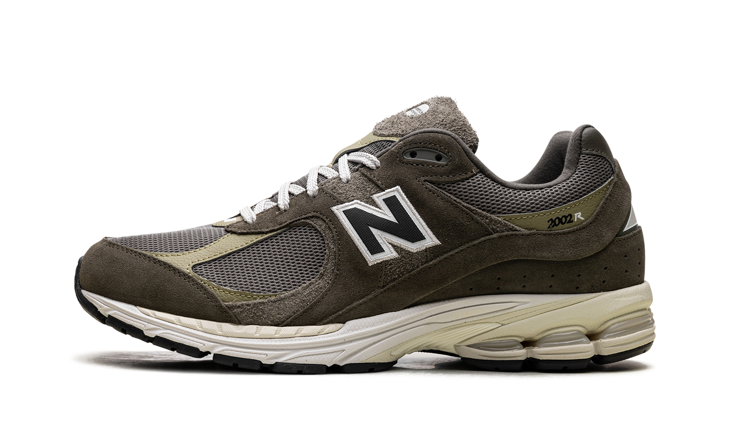 2002R "Zalando Exclusive Olive" M2002RZD