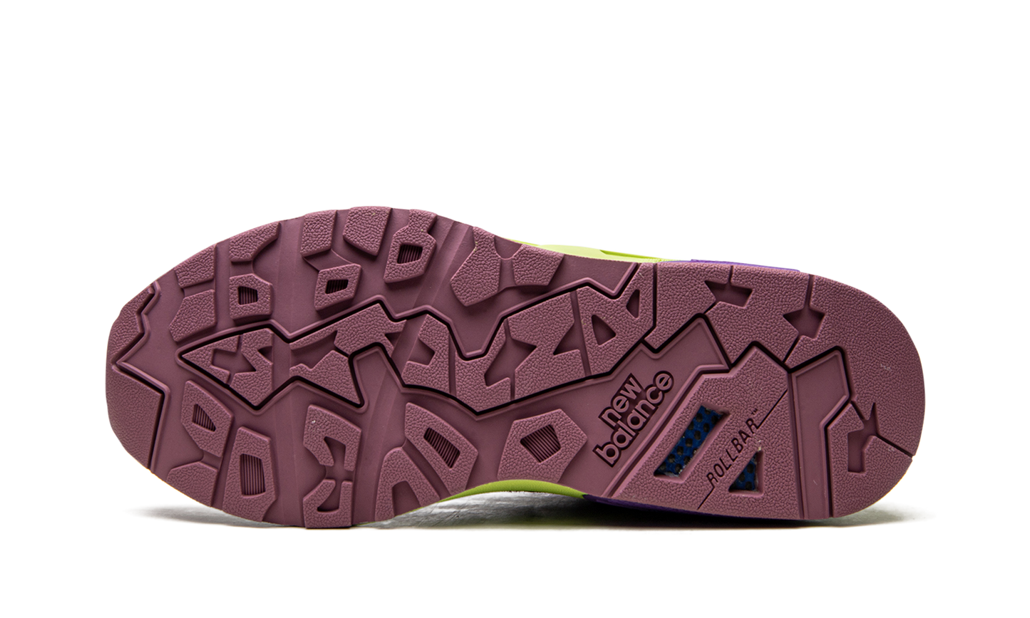 MT580 "Stray Rats - Dark Moss / Cosmic Grape"