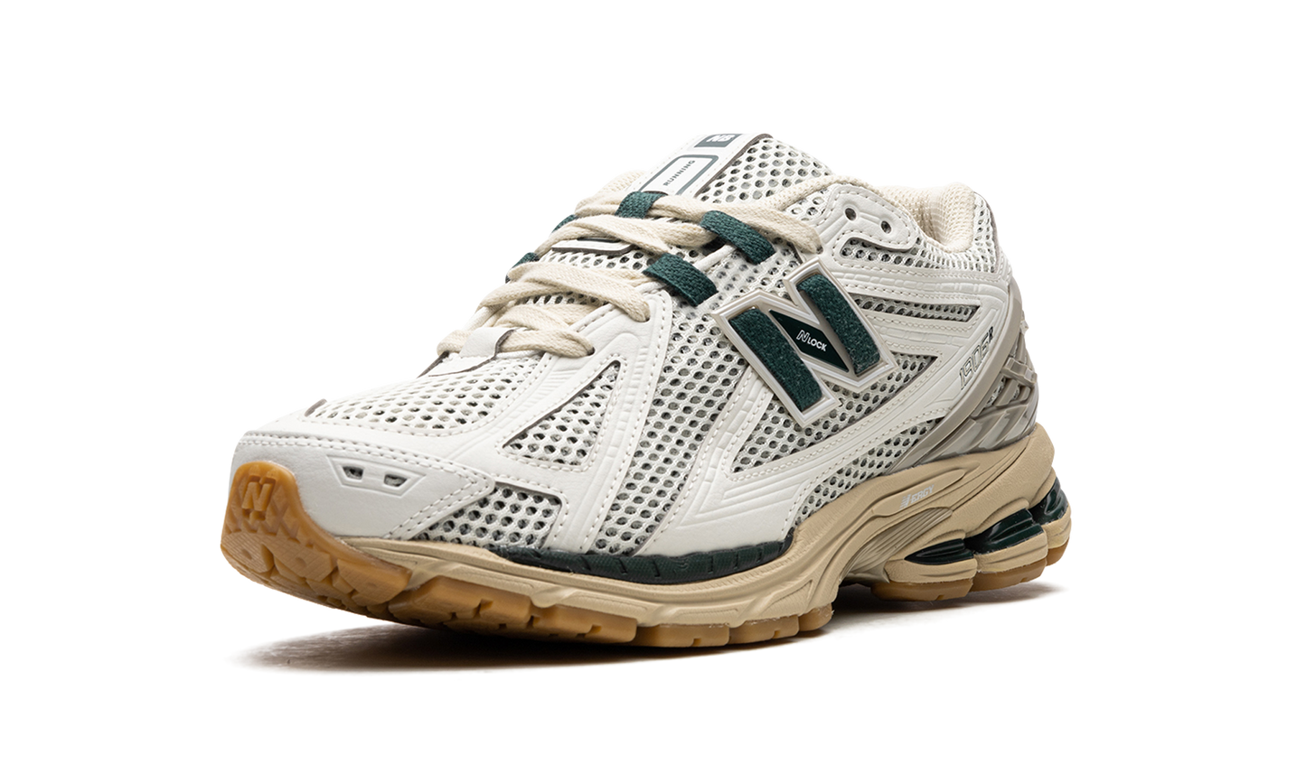 1906R "White Green Cream" M1906RQ