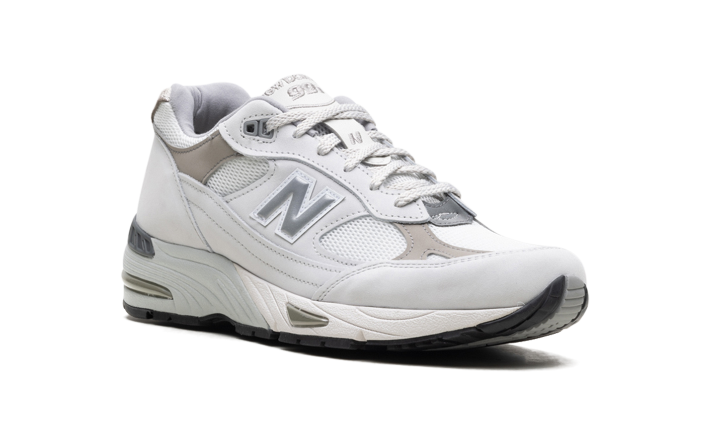 991 "Made In UK - Star White" M991FLB