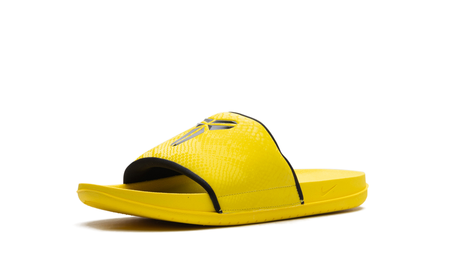 Kobe Offcourt Slide "Lightning" IF2870 700