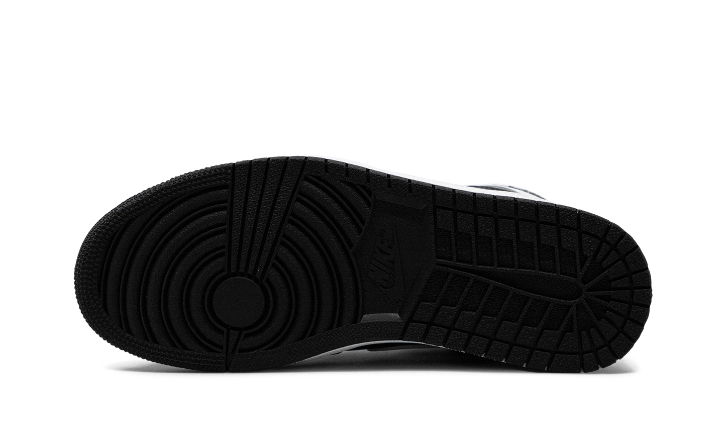 Air Jordan 1 Retro High OG "Reverse Panda" DZ5485 010