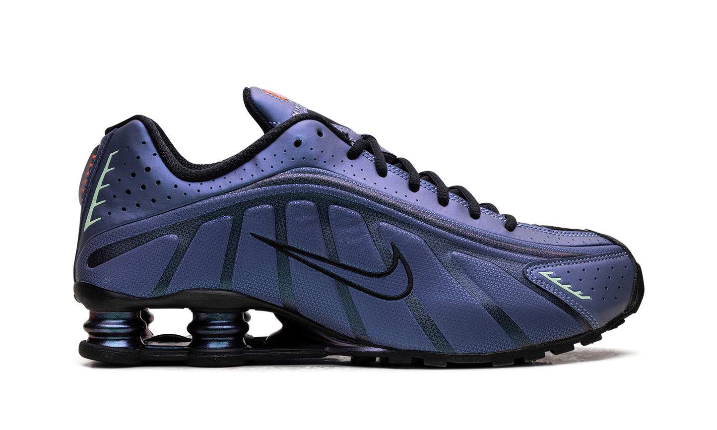 Shox R4 "Iridescent" HQ3446 001