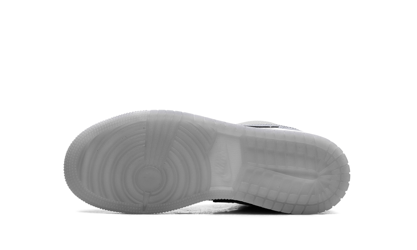 Jordan 1 Low SE GS "Medium Grey Cool Grey White" HF3188 011