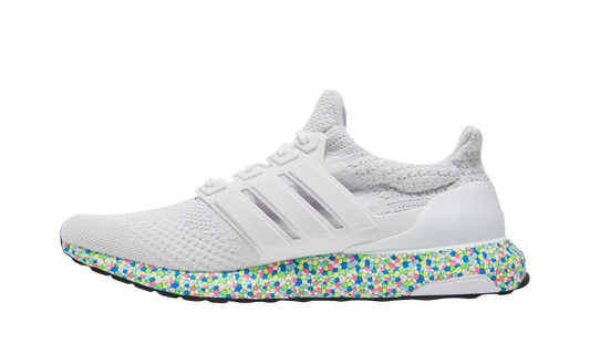 ULTRABOOST 5.0 DNA "Black" GY4525