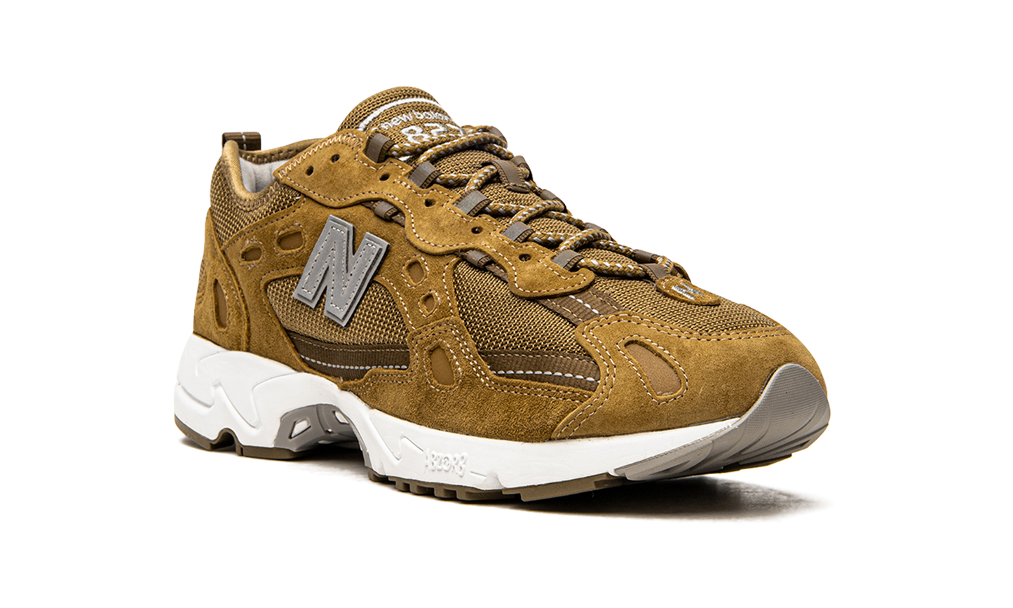 827 "Thisisneverthat" ML827KNT