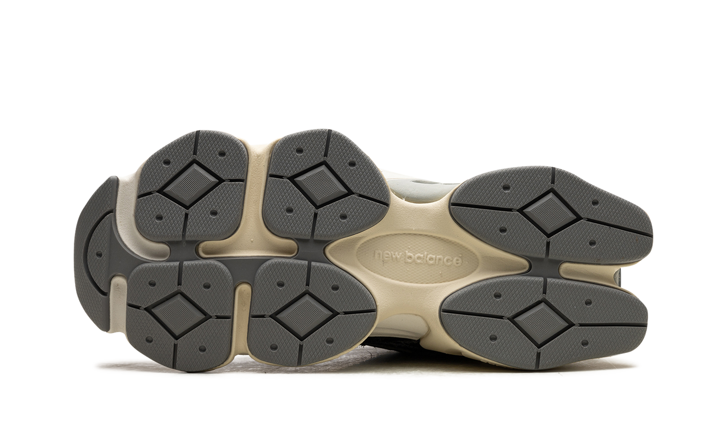 9060 "Black Suede" U9060HSD