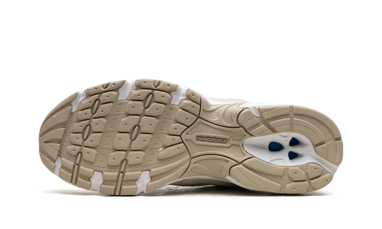 530 "Off White Cream" MR530OW