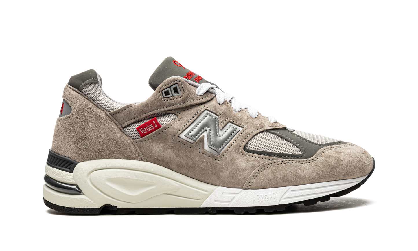 Made in US 990 v2 "Grey / Red" M990VS2