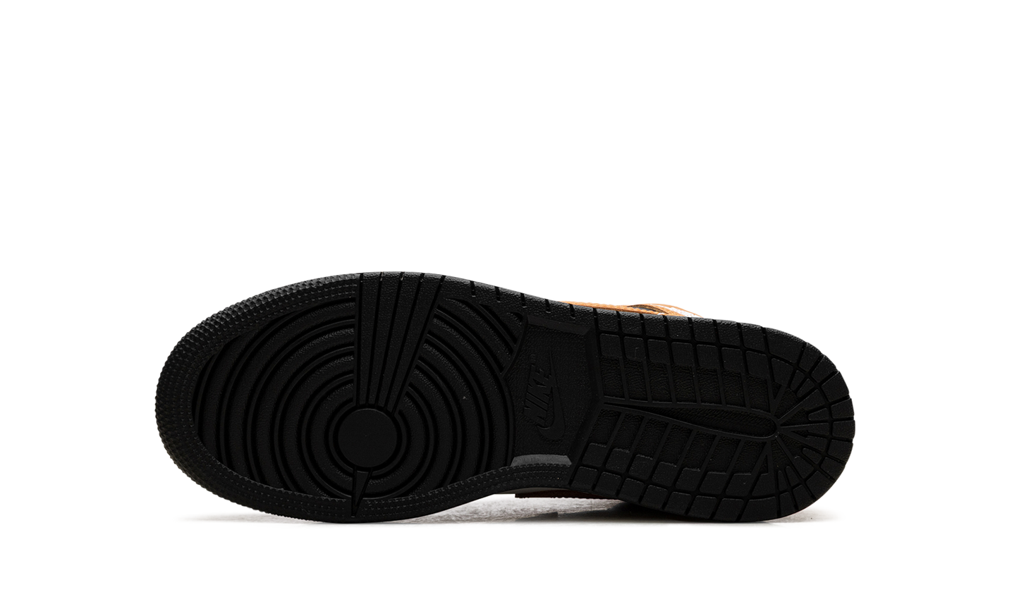 Air Jordan 1 Mid GS "Starfish Black Toe" DQ8423 801