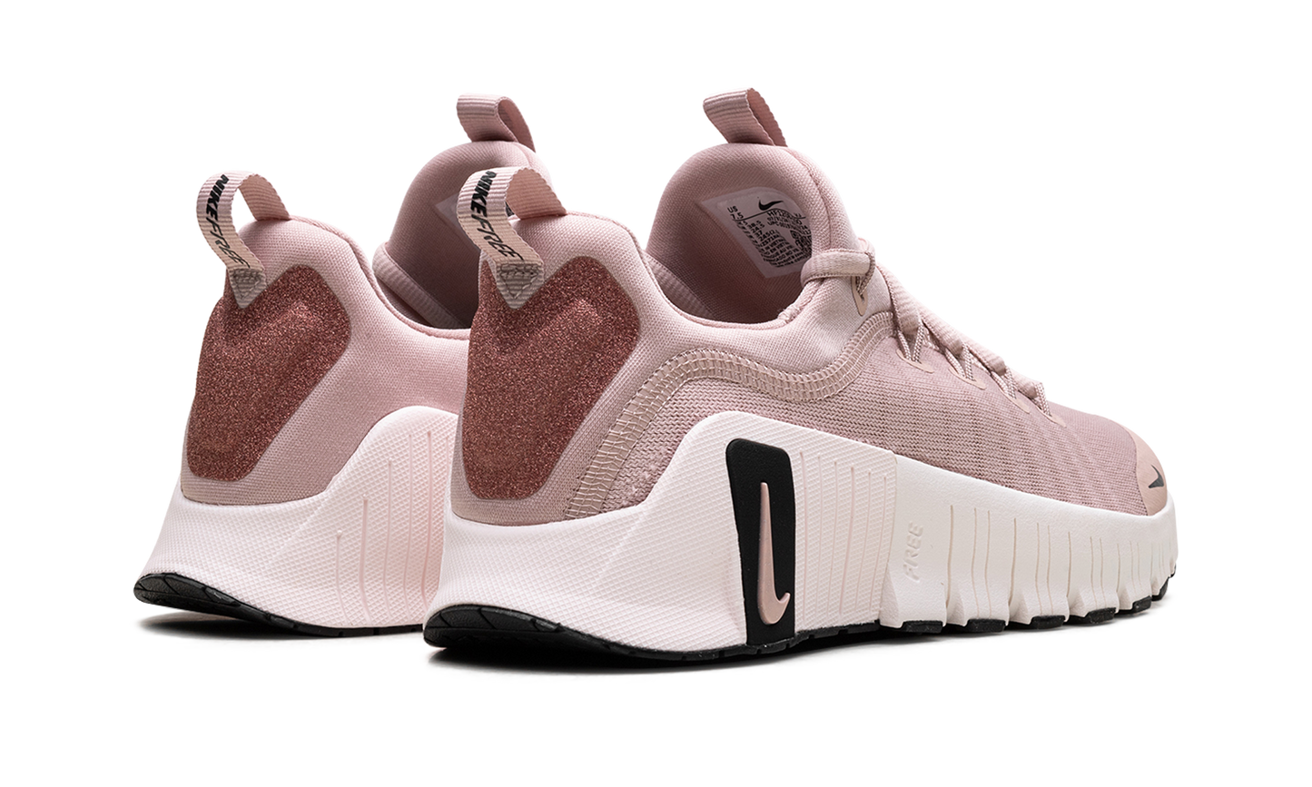 Free Metcon 6 PRM WMNS "Pink Oxford / Light Soft Pink / Black" HF1208 600