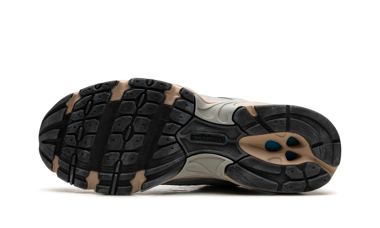 530 "Vintage Silver Moonbeam" MR530VS