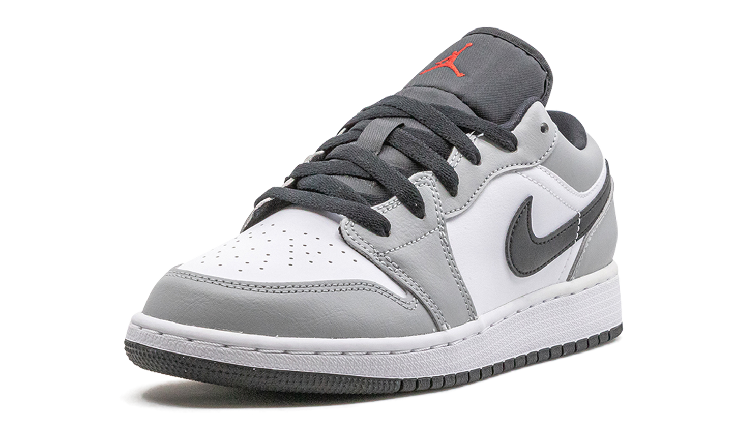 Air Jordan 1 Low GS "Light Smoke Grey" 553560 030