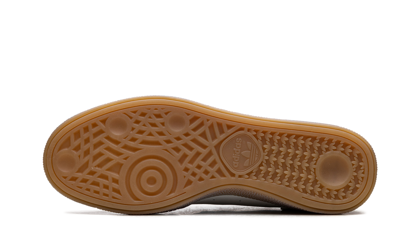 Handball Spezial "Invincible - Crystal White Grey" JQ2376