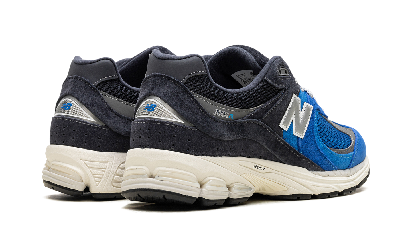 2002R "Blue Oasis" M2002RPB