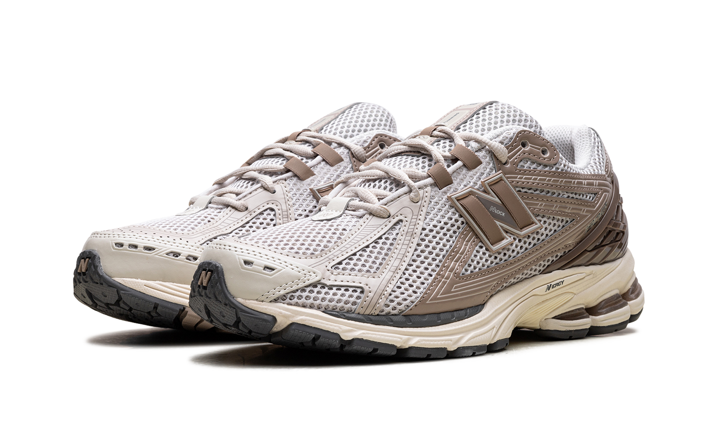 1906R "Beige Vachetta" M1906RZB