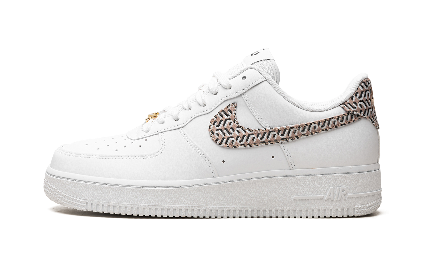 AIR FORCE 1 LO WMNS "United In Victory - White" DZ2709 100