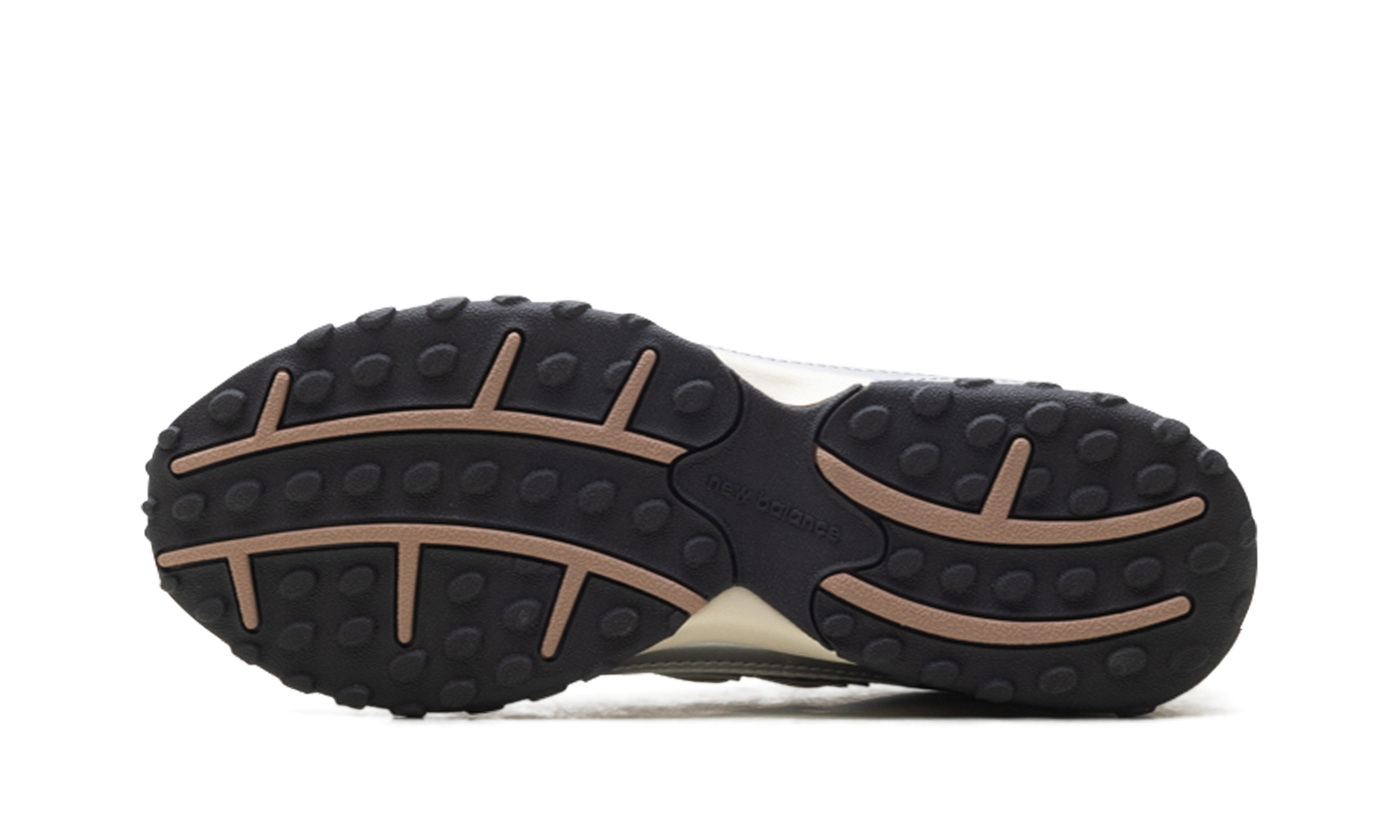 204L "Flat Taupe" U204LSWA