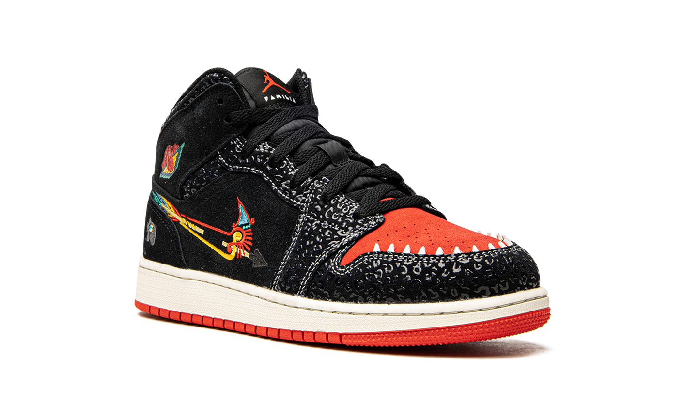 Jordan 1 Mid SE GS "Siempre Familia" DN5121 001