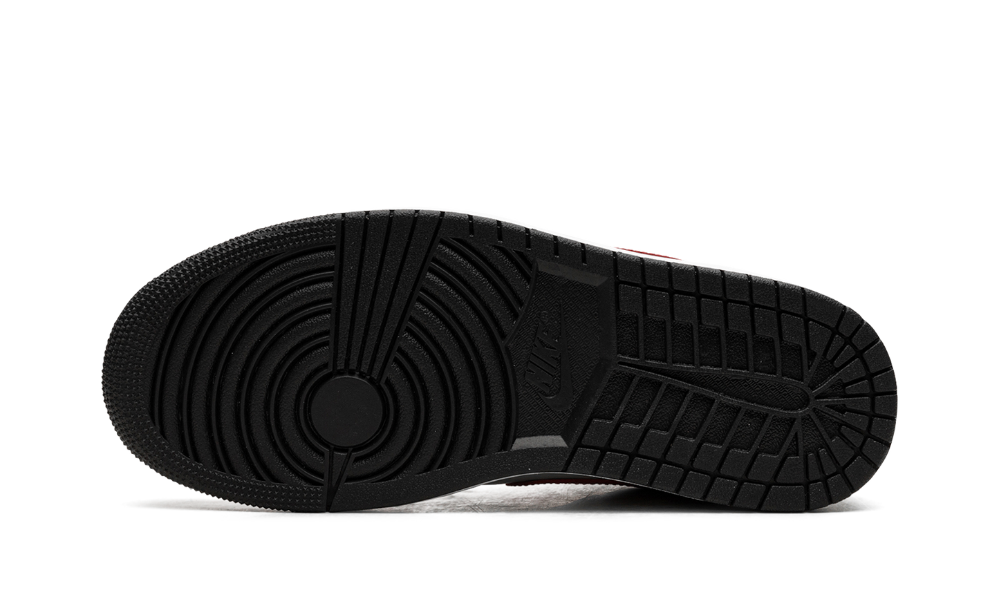 Air Jordan 1 Low WMNS "Black / Grey / Red" DC0774 062