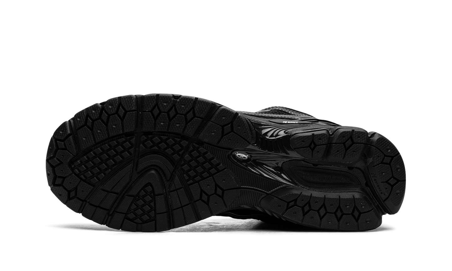 1906R "Black / Silver" M1906RCH