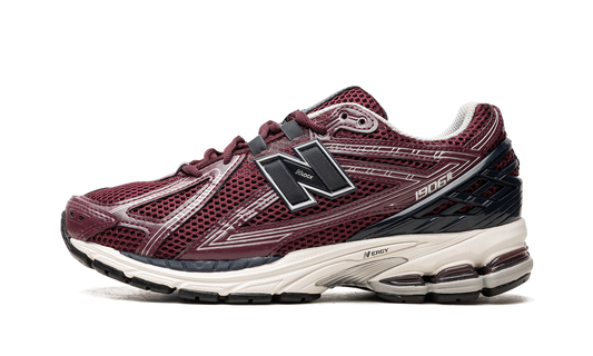 1906R "Burgundy Black" M1906RCC