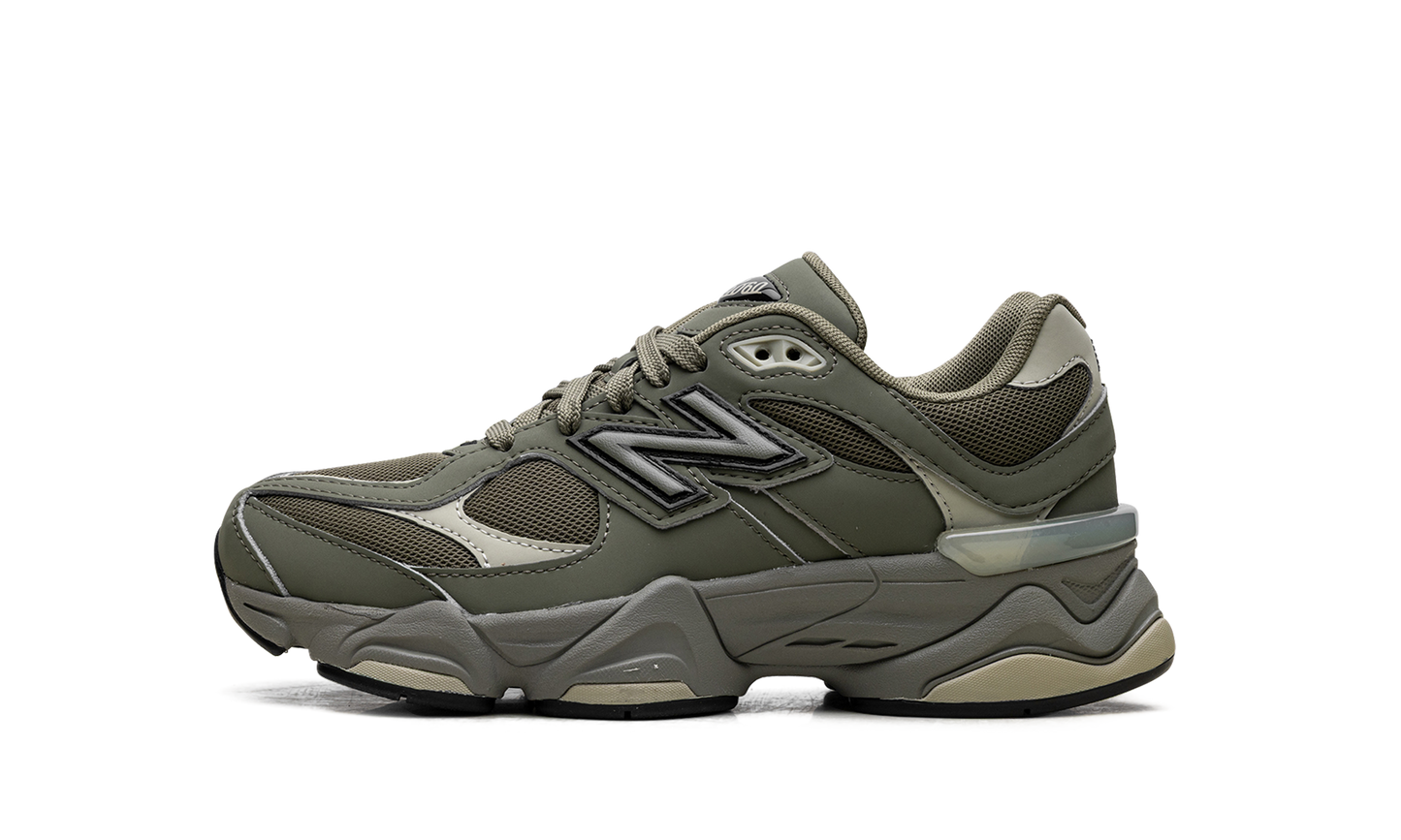 9060 GS "Dark Olivine" GC9060GD