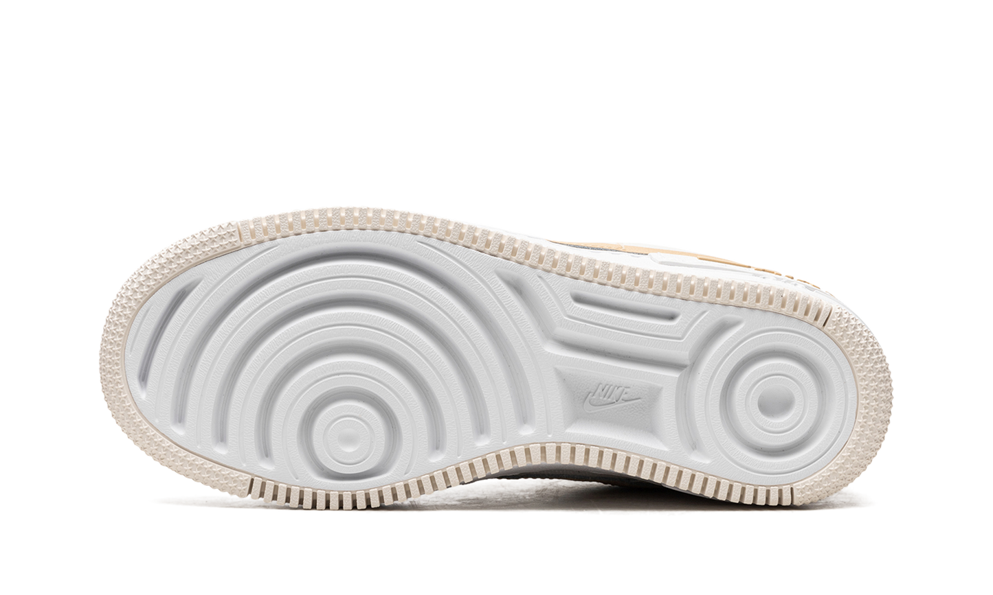 NIKE AIR FORCE 1 LO SHADO WMNS "Sail Tan" DV7449 100