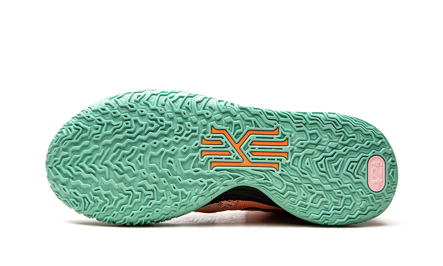 Kyrie 7 "Play For The Future"