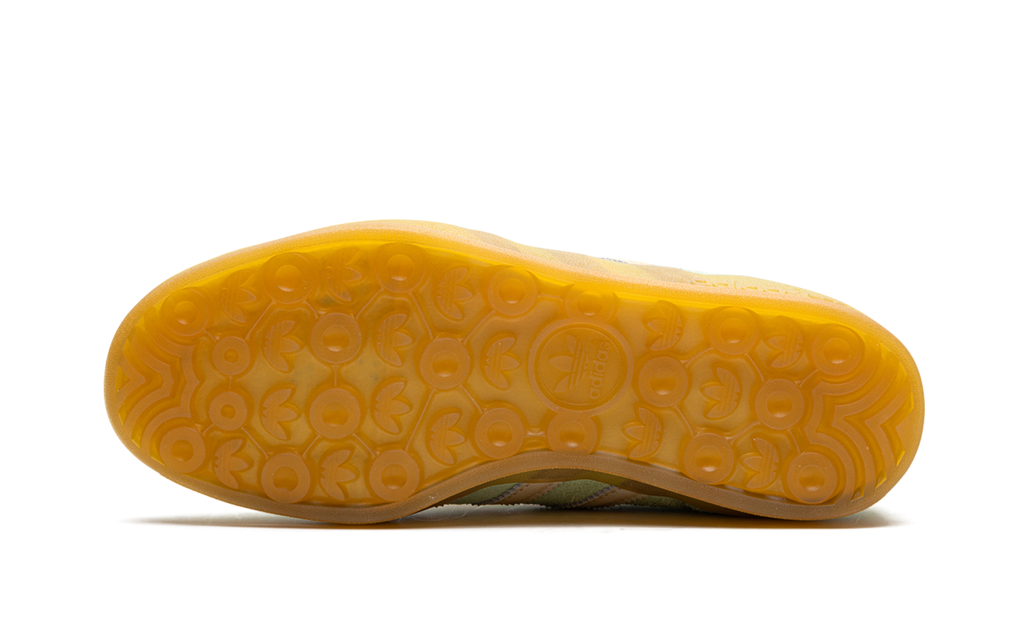 GAZELLE INDOOR WMNS "Semi Green Spark" IE2948