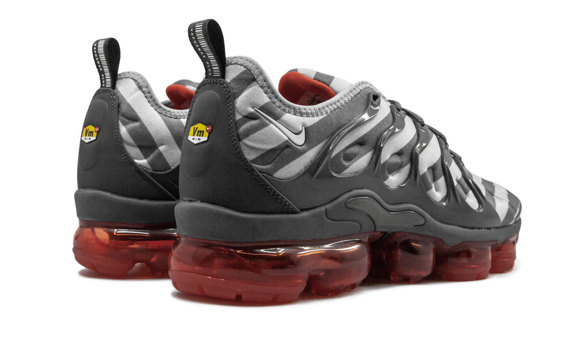 Air VaporMax Plus "Grey / Red" 924453 020