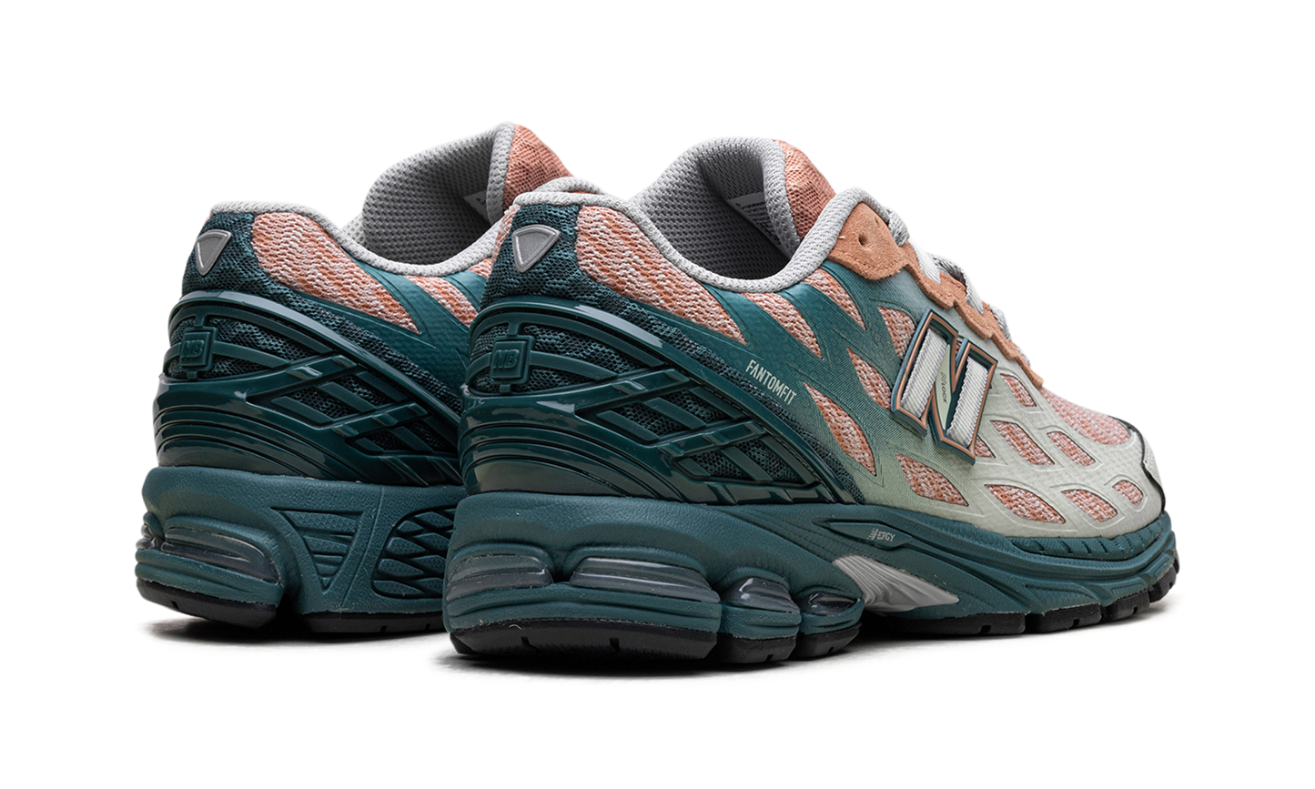 1906W "New Spruce Light Sparrow"