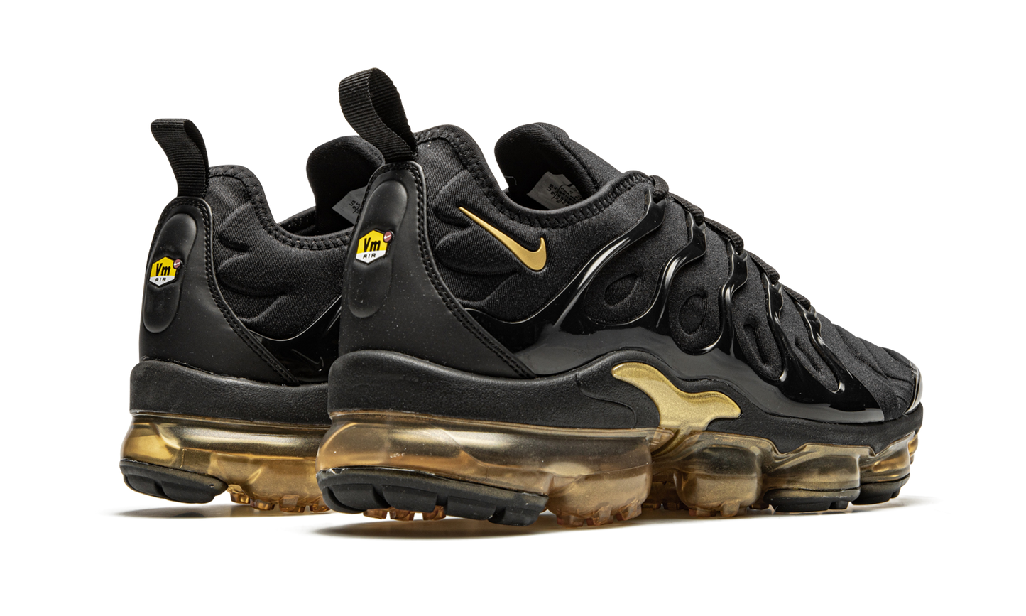 Air VaporMax Plus "Black / Gold"
