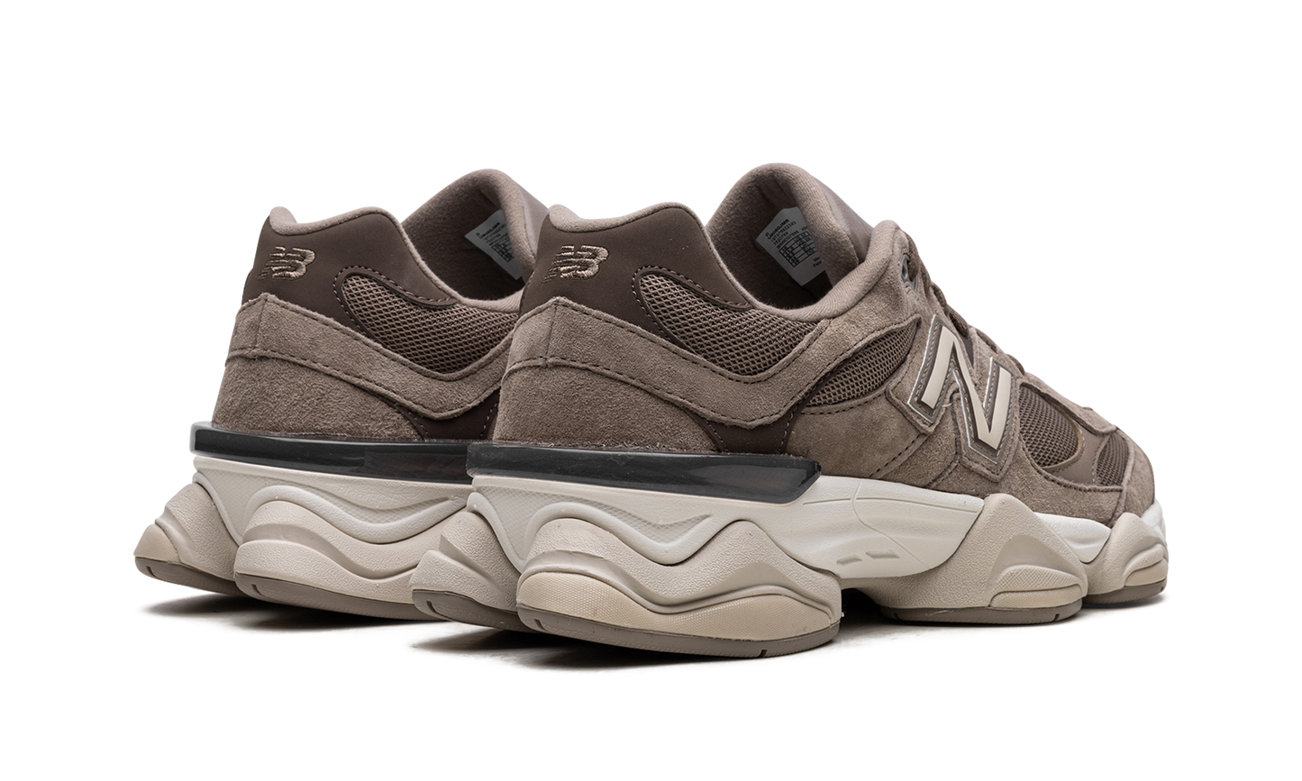 9060 "Mushroom Brown" U9060JMR