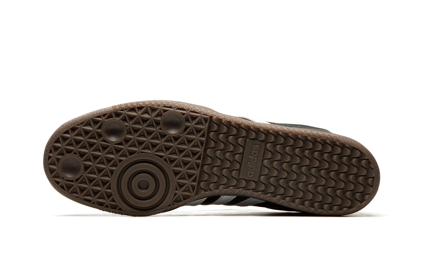 Samba ADV "Black / White" GW3159