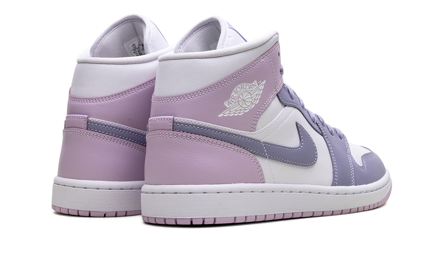 Jordan 1 Mid WMNS "Indigo Haze Doll White" BQ6472 510