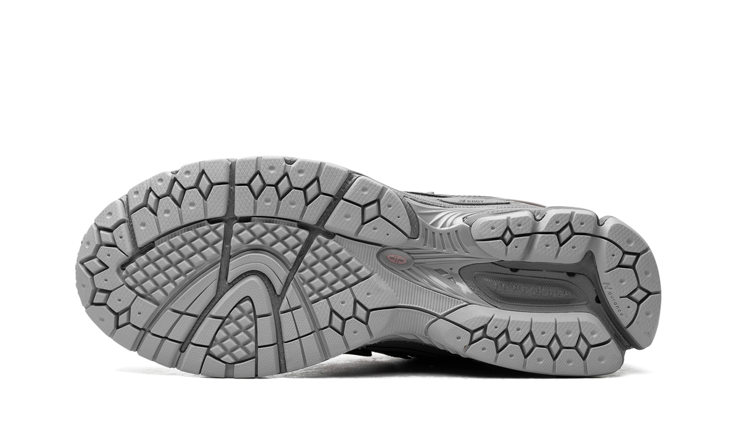 1906R "Black / Pink" M1906RHC