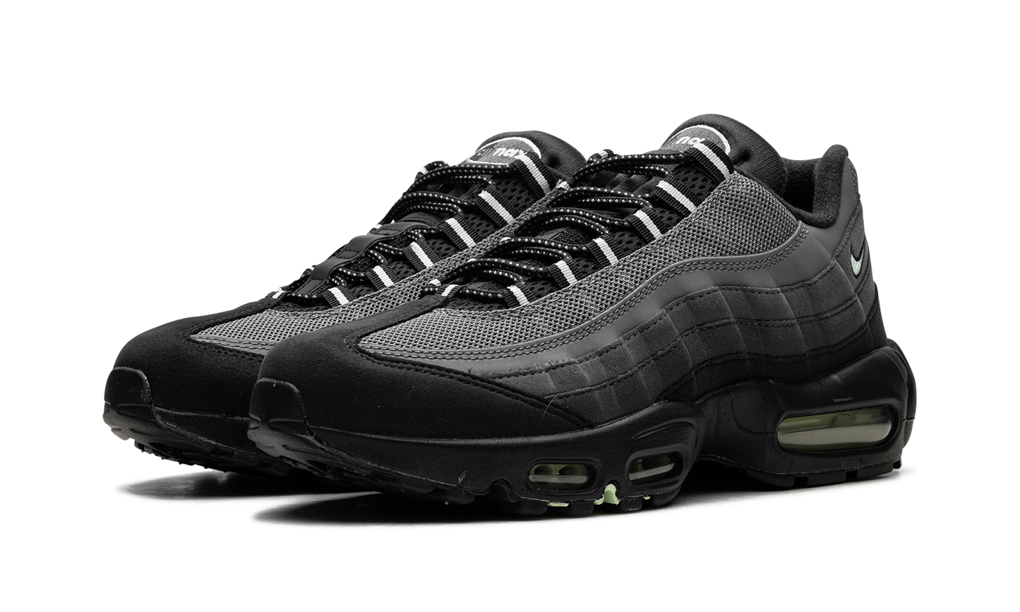 Air Max 95 "Vapor Green" HM0622 001