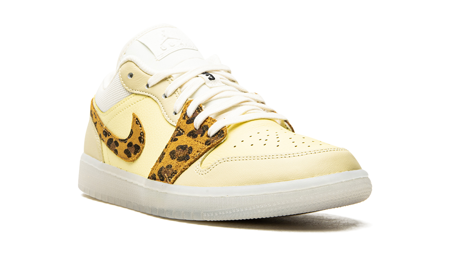 AIR JORDAN 1 LO WMNS "SNKRS Day" DN6998 700