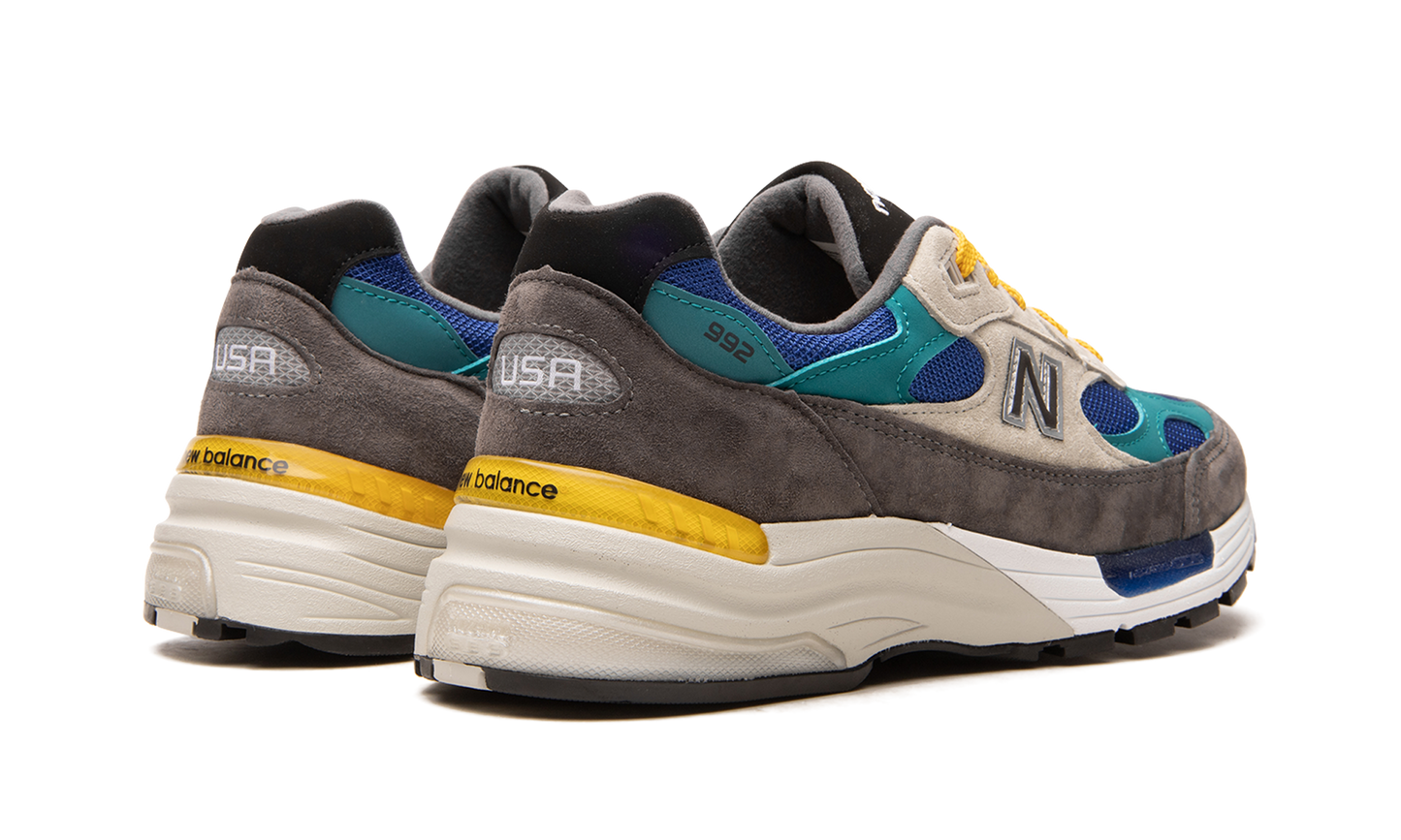 992 "Grey / Blue / Teal / Yellow"