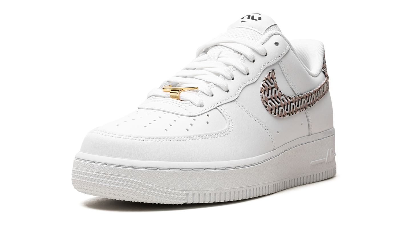 AIR FORCE 1 LO WMNS "United In Victory - White" DZ2709 100