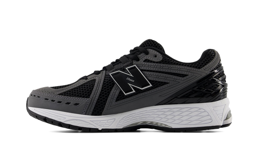 1906R "Black Team Red Castlerock" U1906RCB